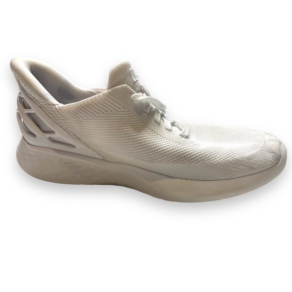 kizik Other - Kizik Athens Shoes Mens 8 Womens 9.5 White Knit Slip on Sneaker Hands Free